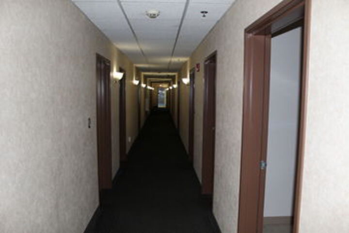 Ballroom/Hall 36 of 76