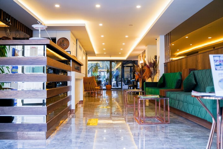 Hotel Interior 4 of 68