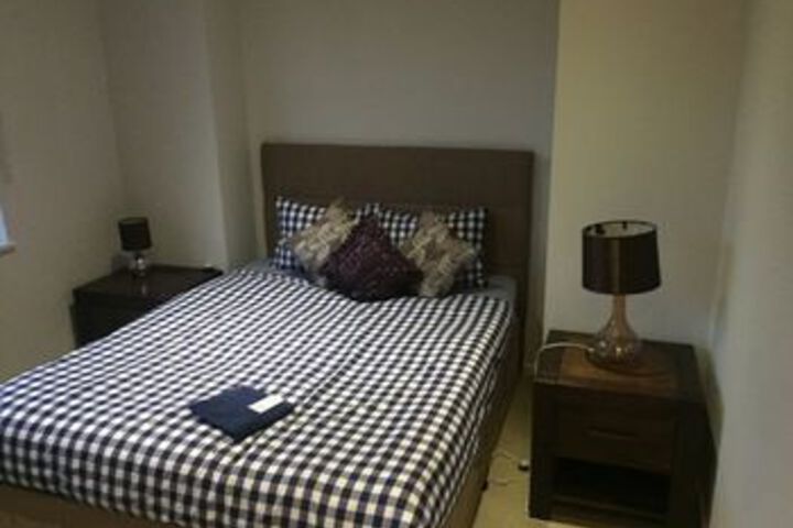 Room 3 of 8