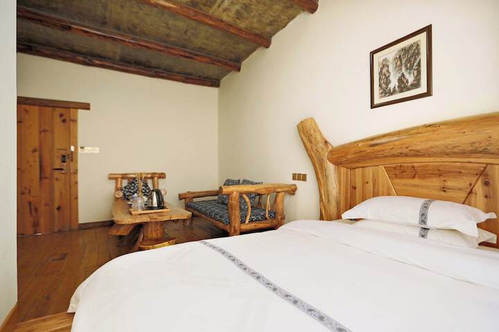 Room 10 of 75