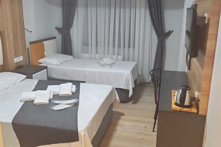 Room 6 of 34