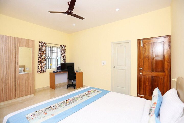 Room 5 of 10