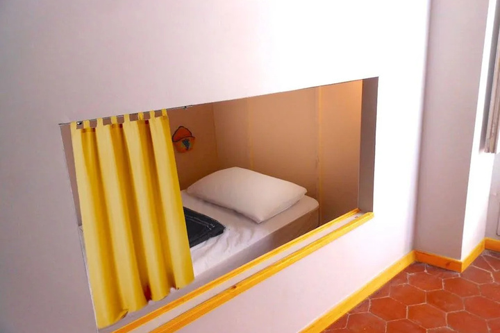 Room 2 of 14