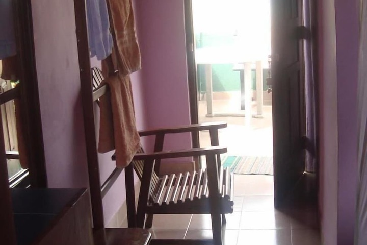 Room 4 of 15
