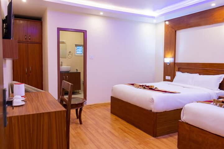 Room 10 of 22