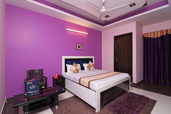 Room 4 of 17