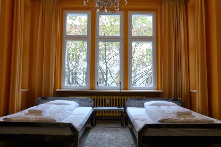 Room 9 of 47