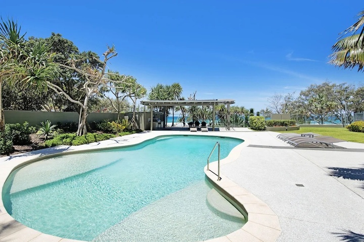 Pool 8 of 13
