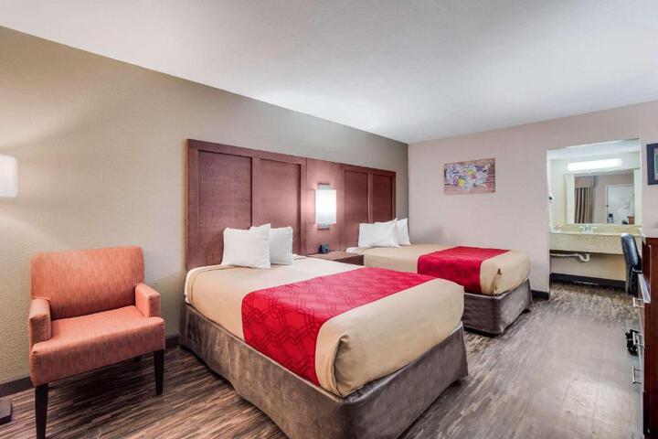 2 Double Beds (4 of 13)