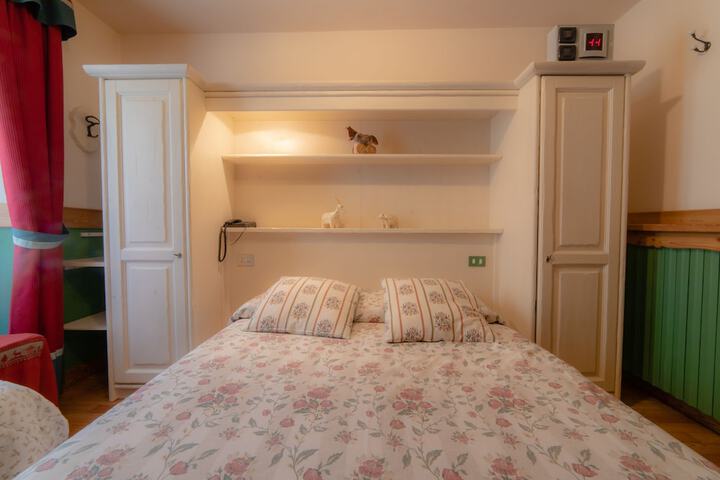 Room 11 of 41