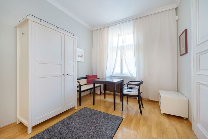Room 19 of 32