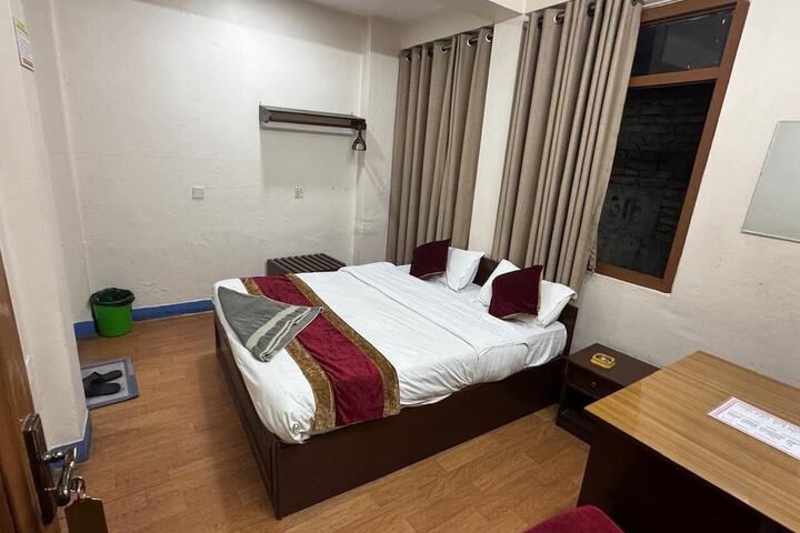 Room 21 of 61