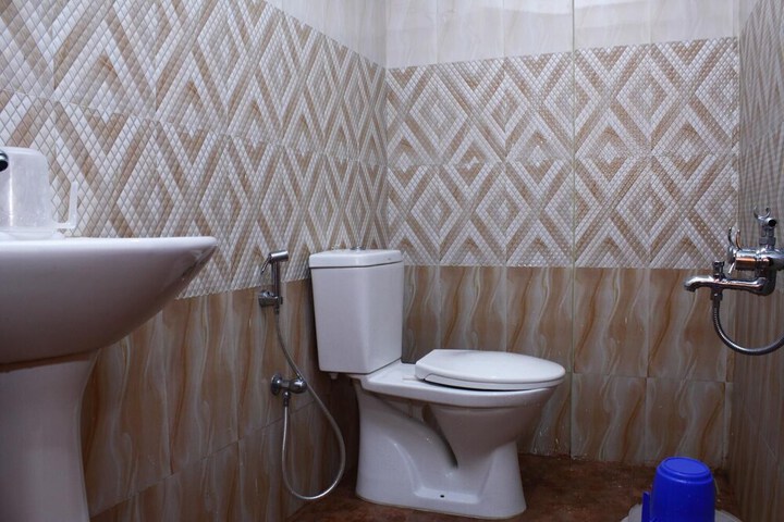 Room 34 of 39