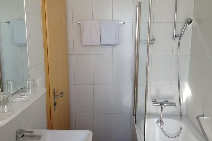 Room 14 of 35