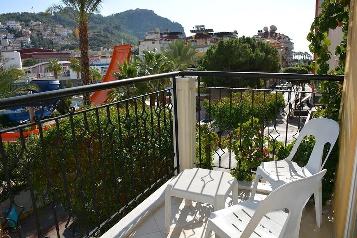 Terrace/Patio 23 of 24