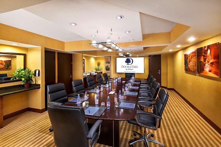 Meeting facility
