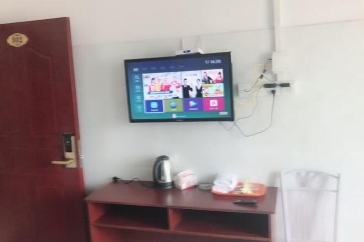 Room 17 of 42