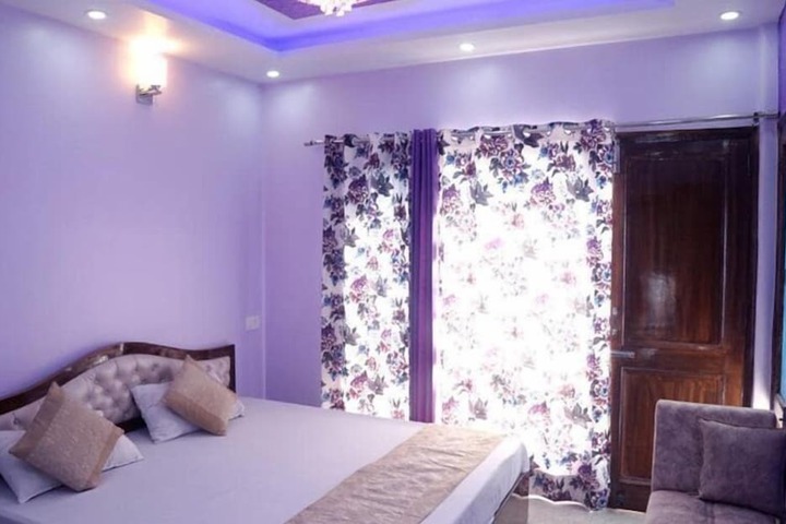 Room 2 of 26