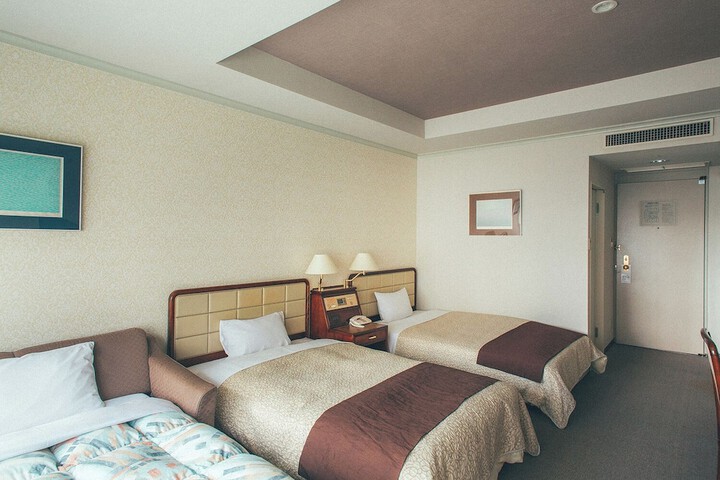 Room 10 of 74