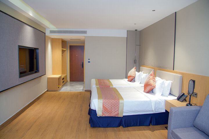 Room 42 of 62