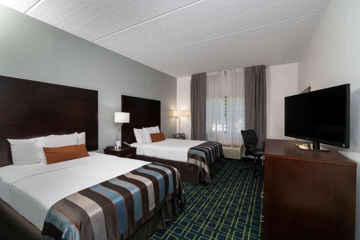 2 Queen Beds Mobility Hearing Impaired Accessible Room (1 of 7)