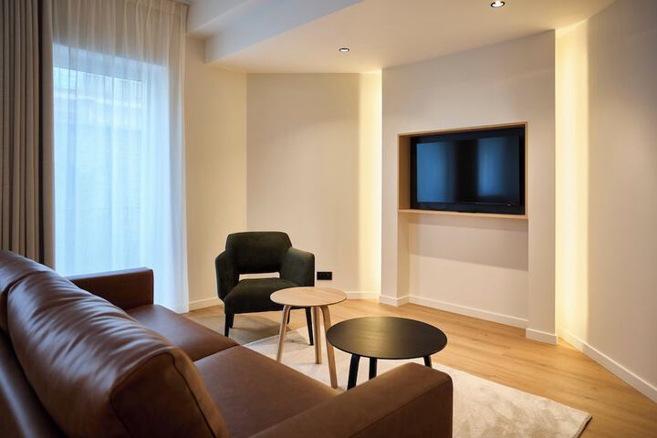 Room 29 of 48
