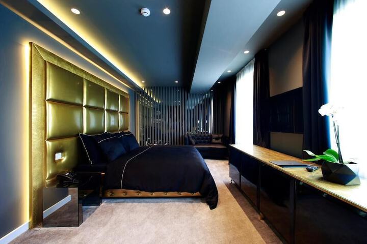Room 6 of 41