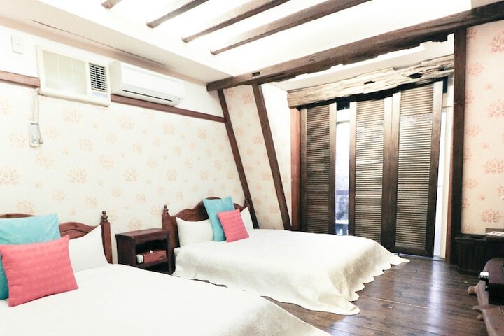 Room 30 of 128