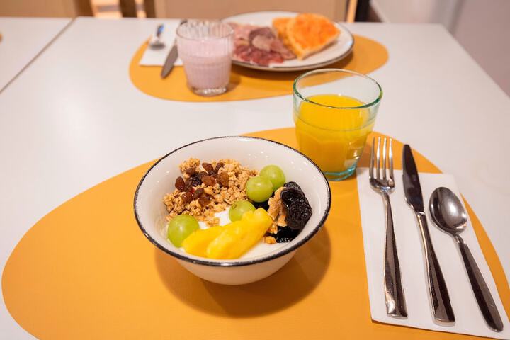 Breakfast/Coffee Service 58 of 80