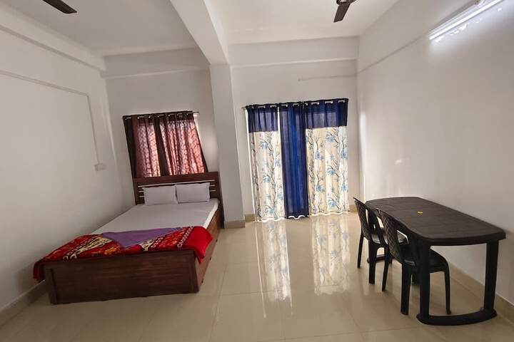 Room 9 of 17