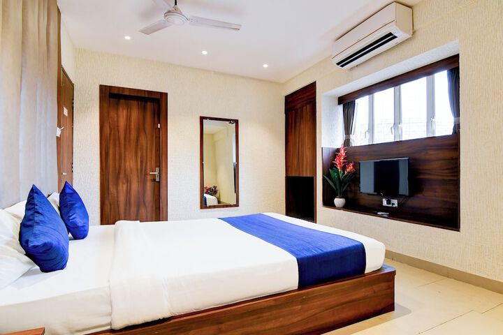 Room 4 of 15