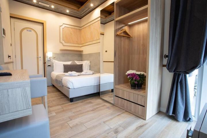 Room 2 of 29