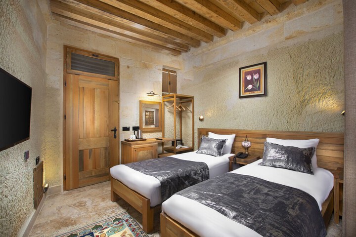 Room 40 of 122