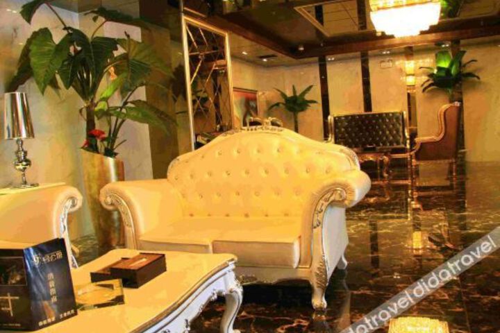 Hotel Interior 5 of 16