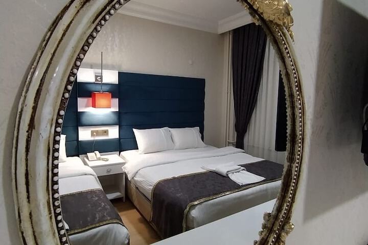 Room 17 of 31