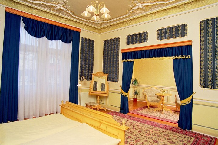 Room 13 of 41