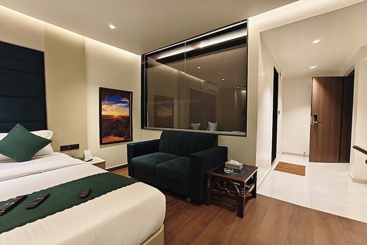 Room 22 of 90