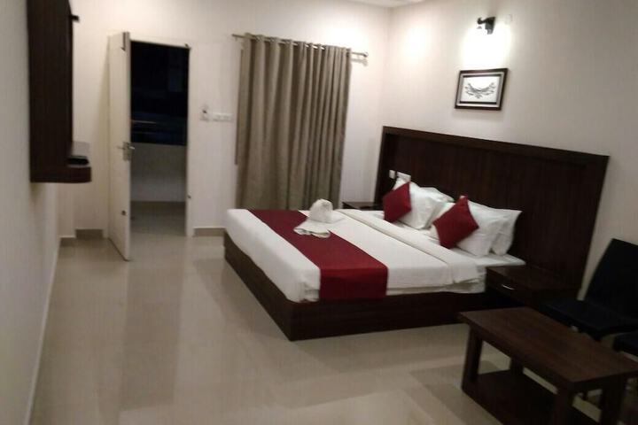 Room 10 of 17