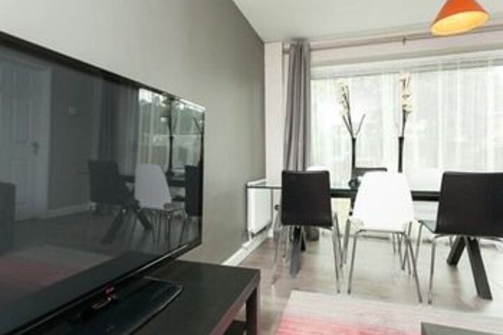Room 17 of 26
