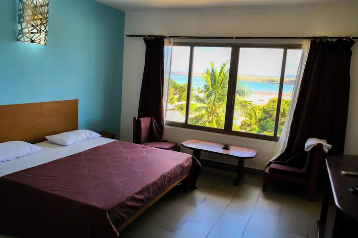 Room 26 of 90