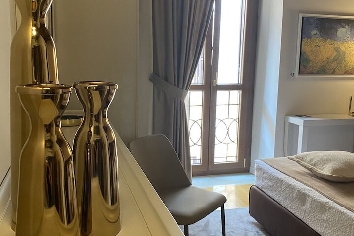 Room 4 of 50