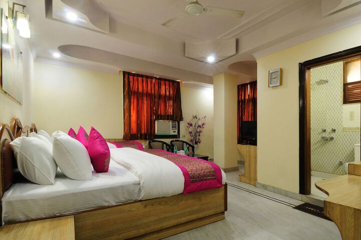Room 4 of 29