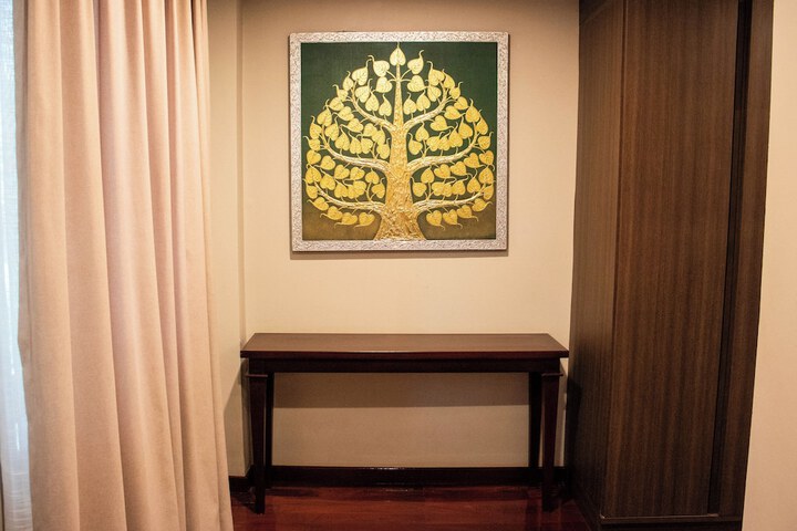 Room 18 of 100