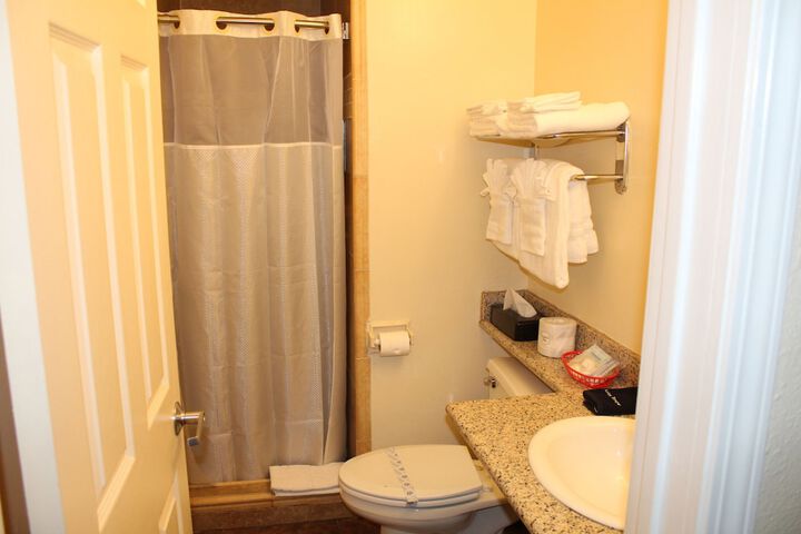 Budget Queen Bed (31 of 45)