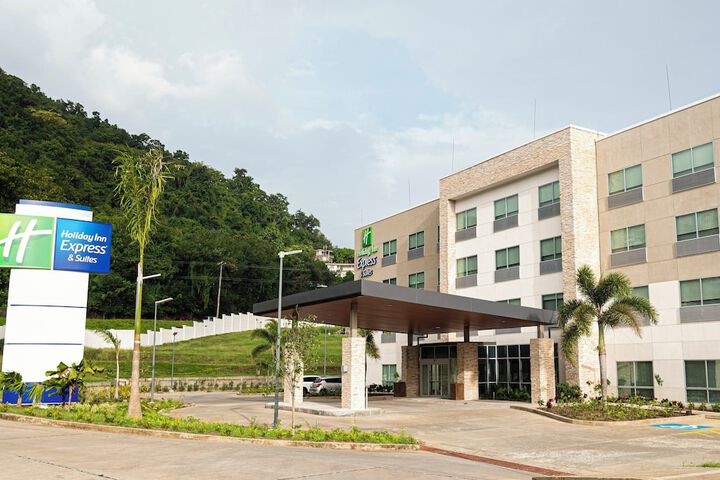 Hotel 75 of 84
