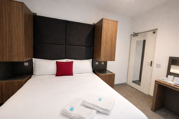 Room 8 of 55