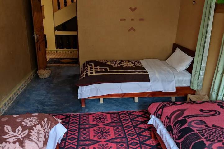 Room 5 of 6