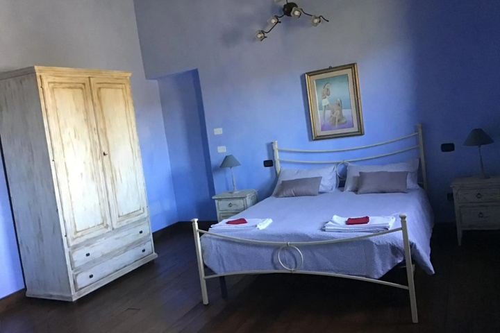 Room 3 of 21