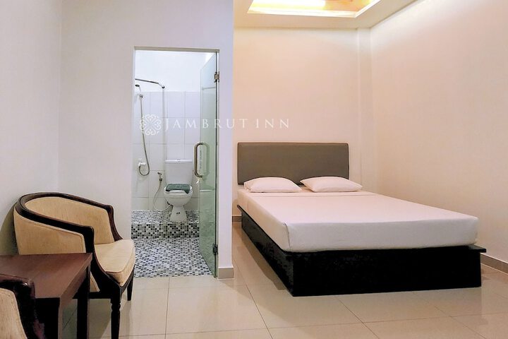 Room 12 of 42