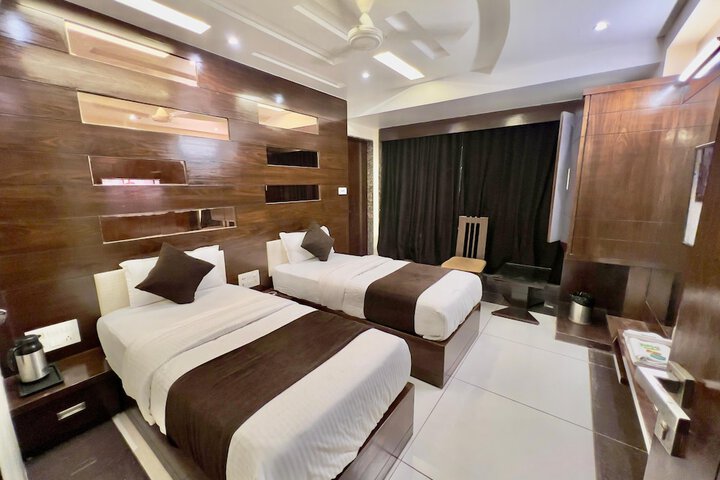 Room 33 of 71